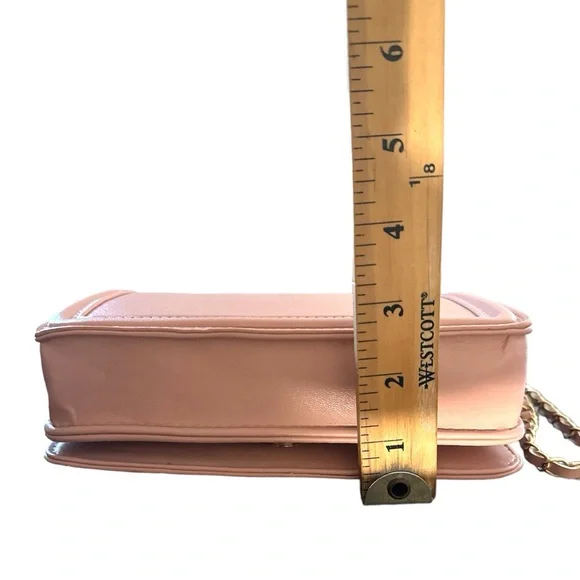 NEW NWT Small Pleated Crossbody Bag in Blush/Gold
Badgley Mischka Collection - Picture 5 of 12